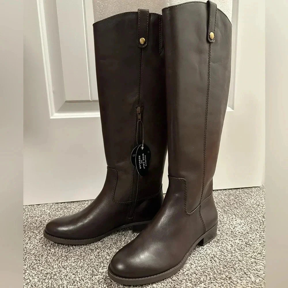 Beautiful brown leather riding boots